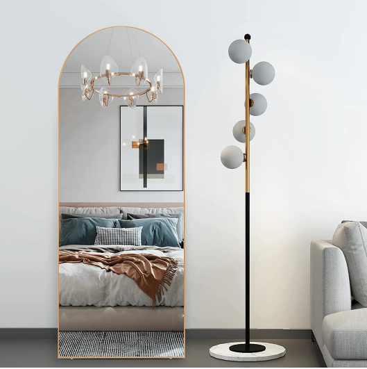 Stylish Standing Mirrors for Every Space